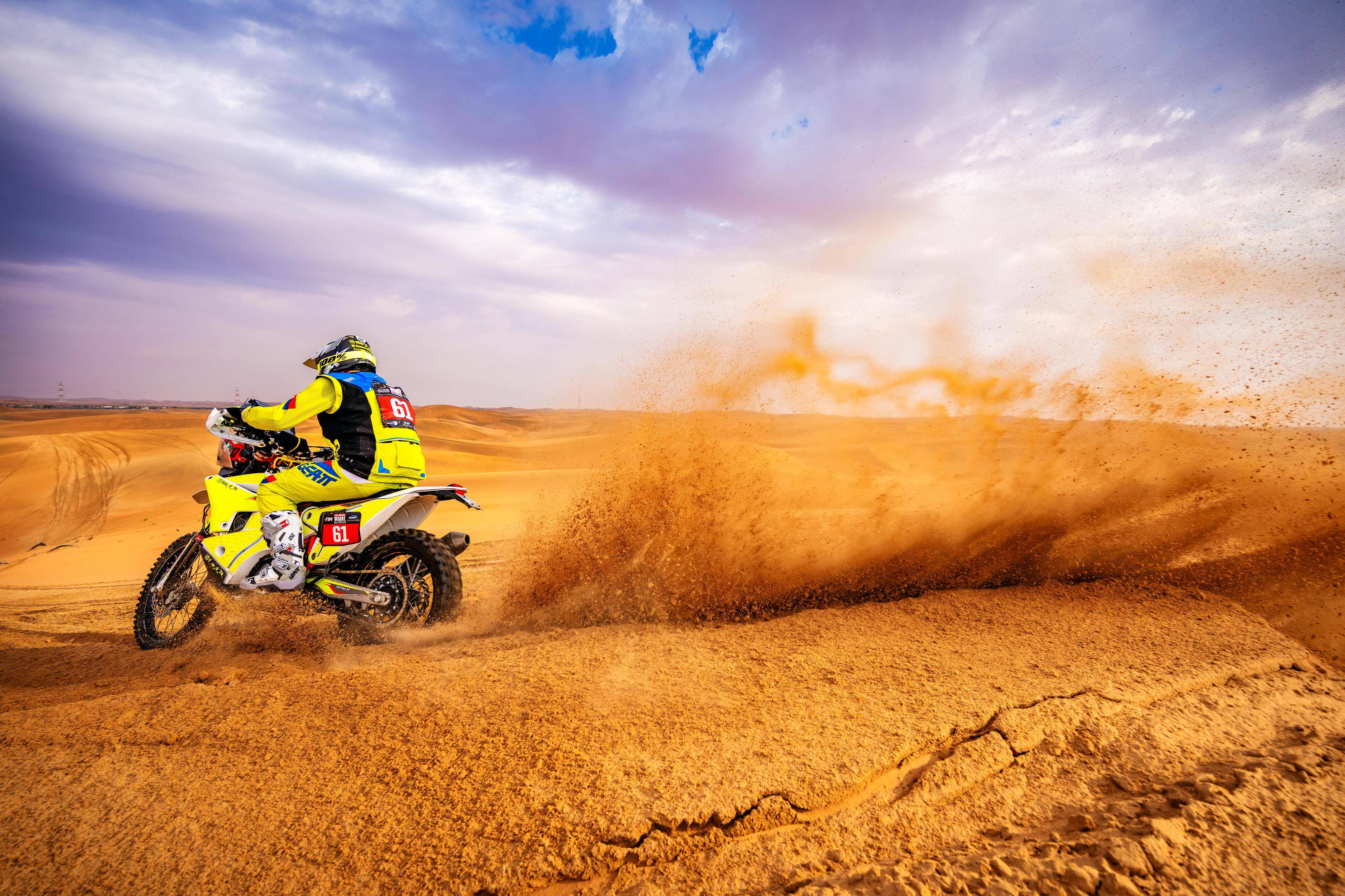 milan-包含WRC挑战极限：澳大利亚沙漠拉力激烈角逐的词条