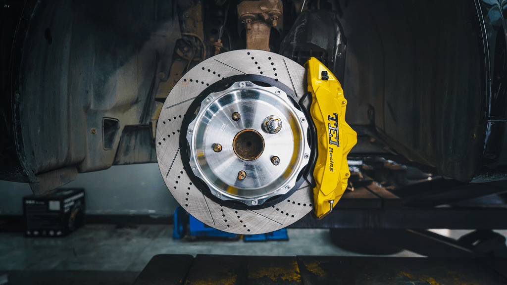 米兰体育官方网站入口-超强的刹车系统，确保极速安全